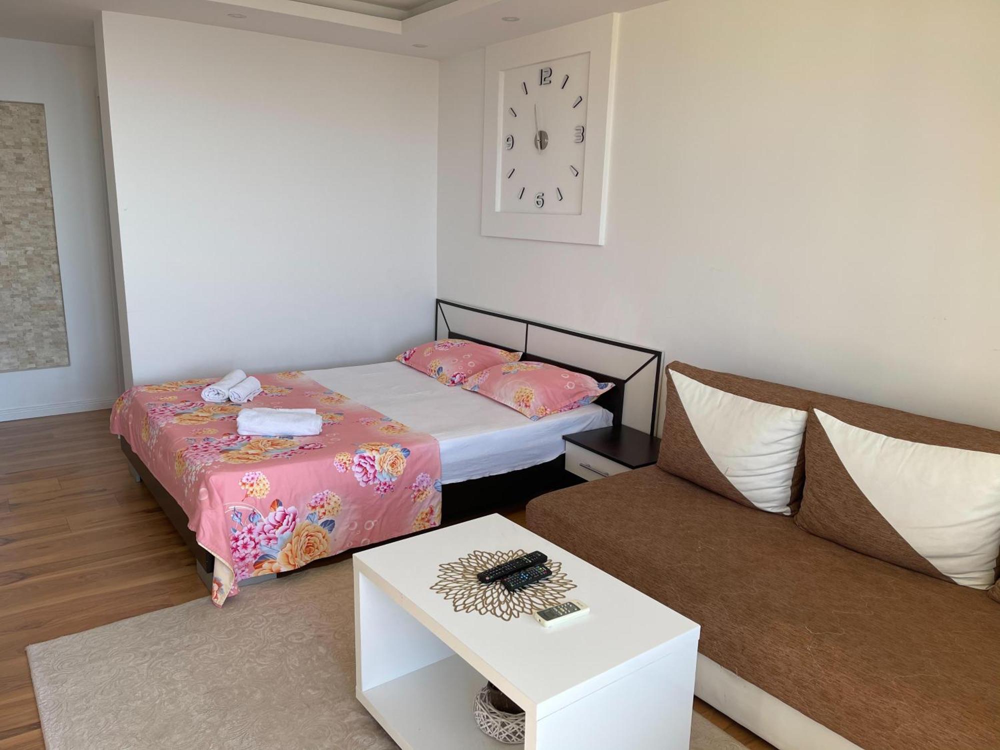 Days Inn Apartments Улцинь Номер фото