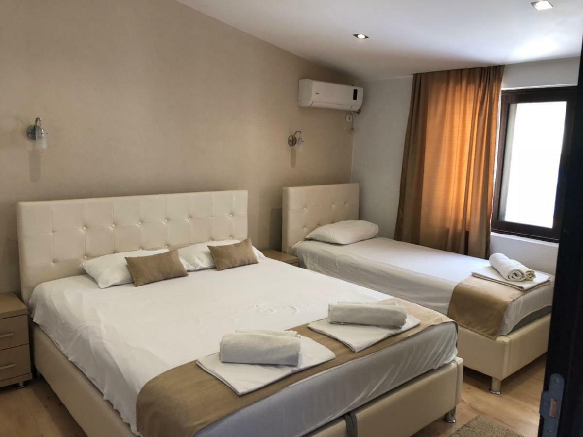 Days Inn Apartments Улцинь Экстерьер фото